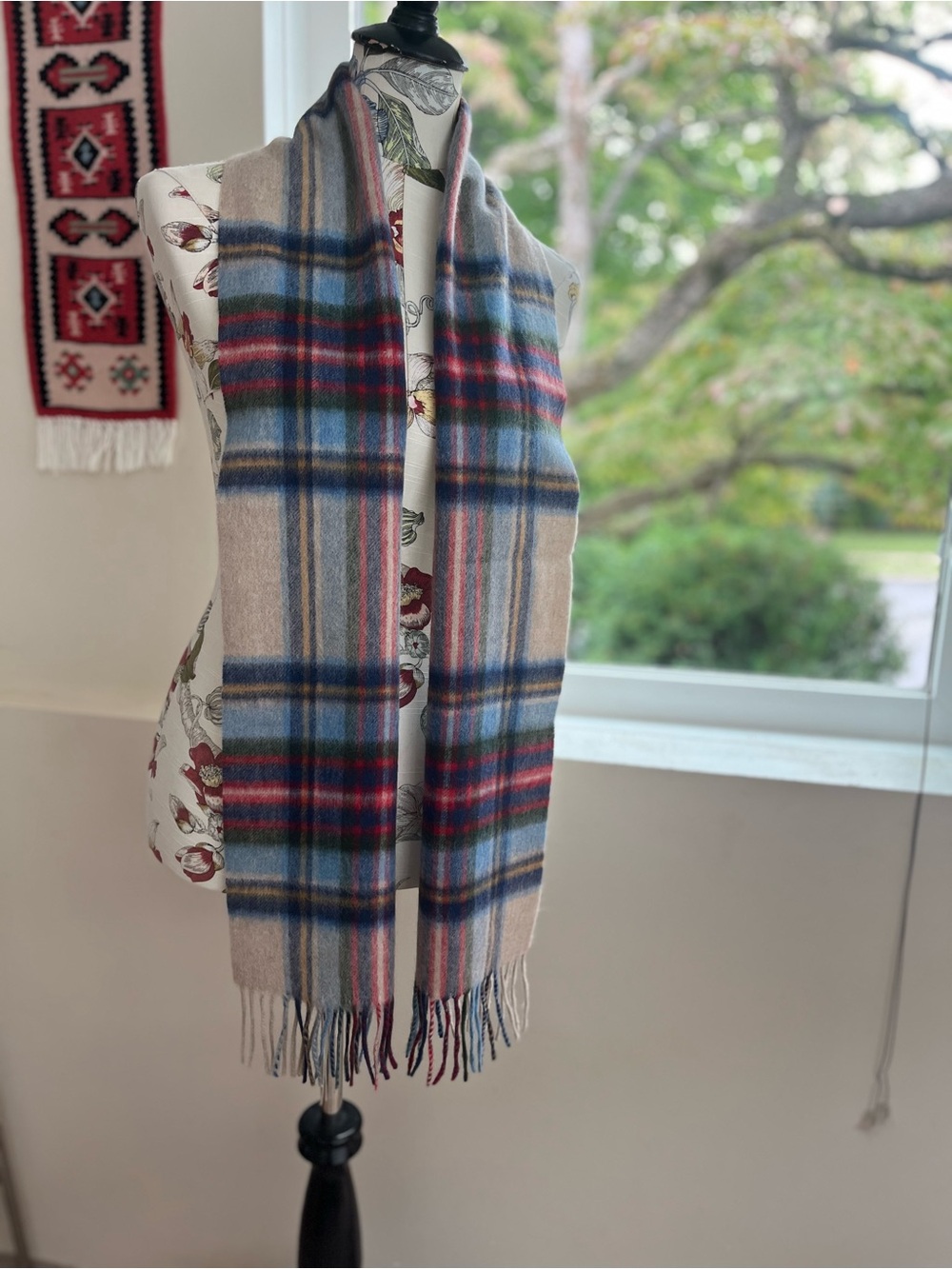 Scottish Plaid Fringe Scarf in Beige, Blue & Red wool
